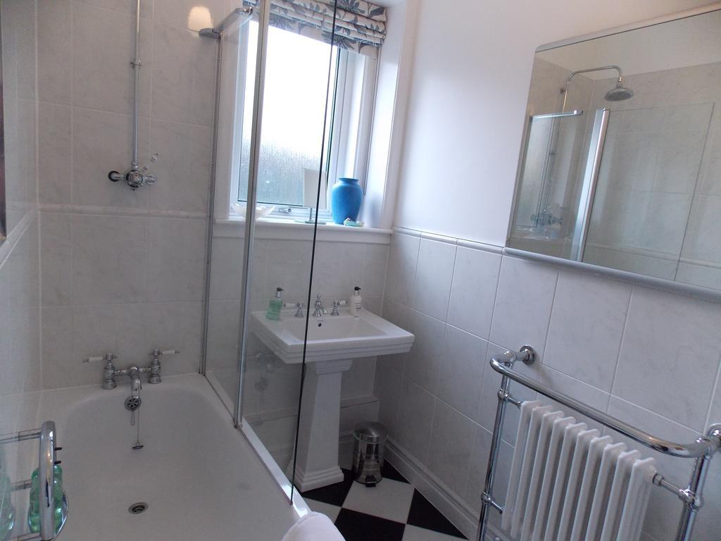 Violet Bank Apartment Morningside Эдинбург Номер фото